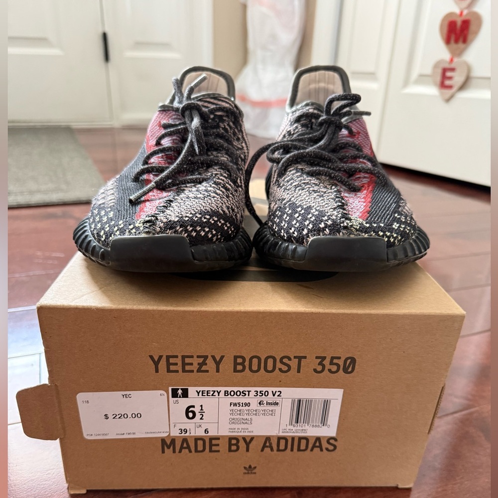 Adidas Yeezy Boost 350 V2 -Yechil Reflective